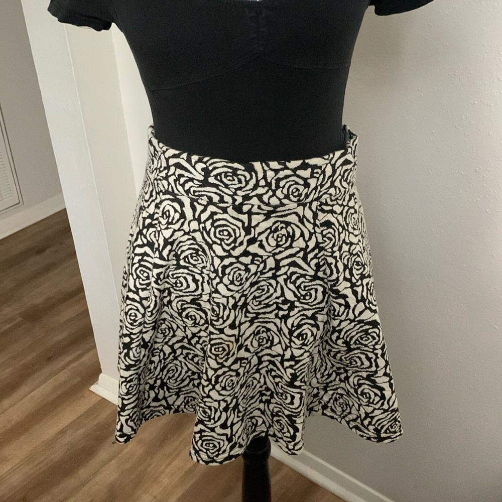 White and Black Floral Print Skirt H&M